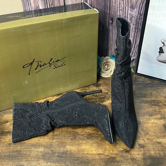 Thalia Sodi Women's Raquell Rhinestone Slouch Dress Boots size 7 nwt and box - Picture 3 of 6